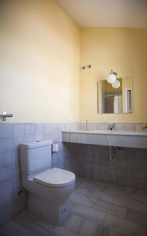 Angeles House Apartment Seville Exterior photo